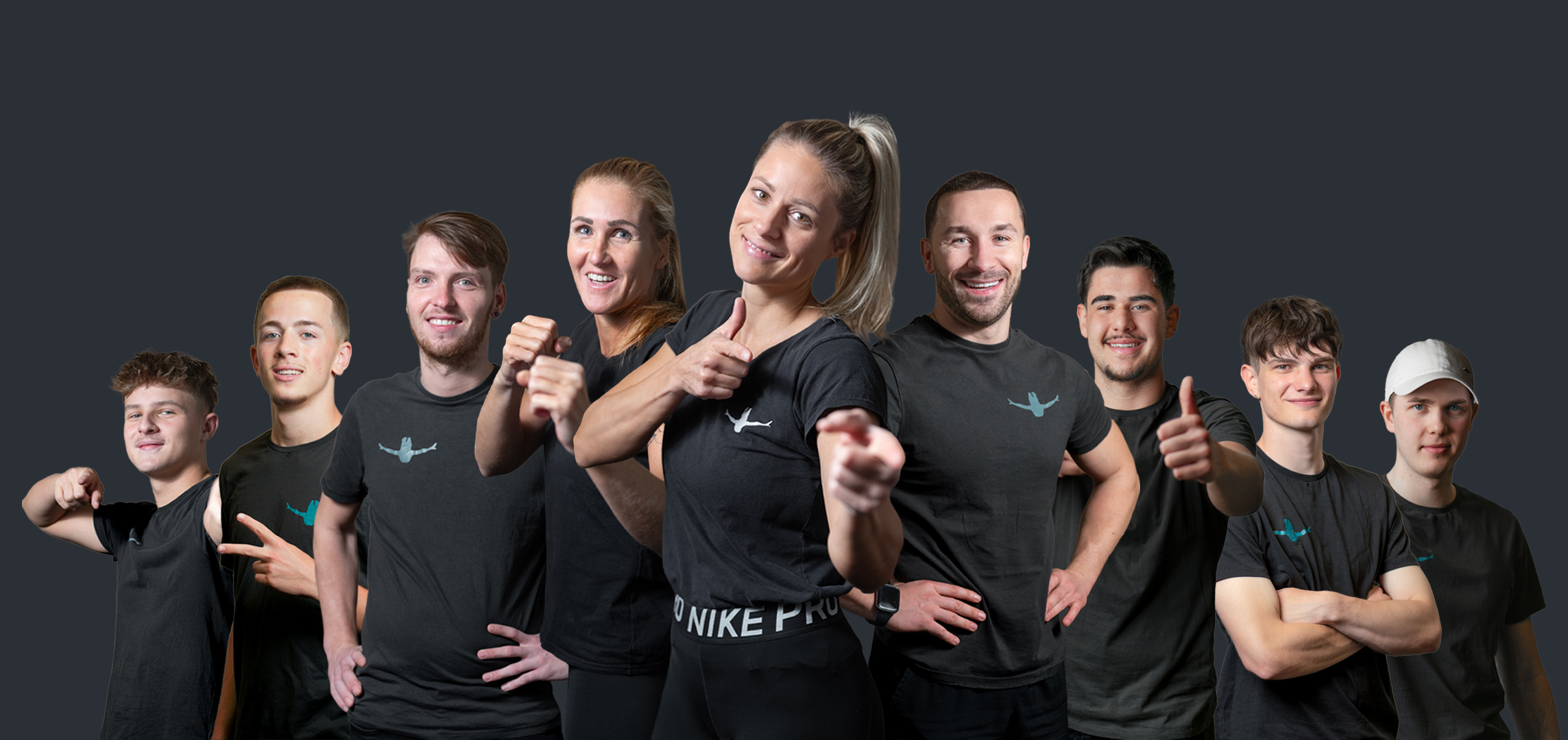 Alle Trainerinnen und Trainer des NatsWerks Isernhagen auf einem Gruppenbild
